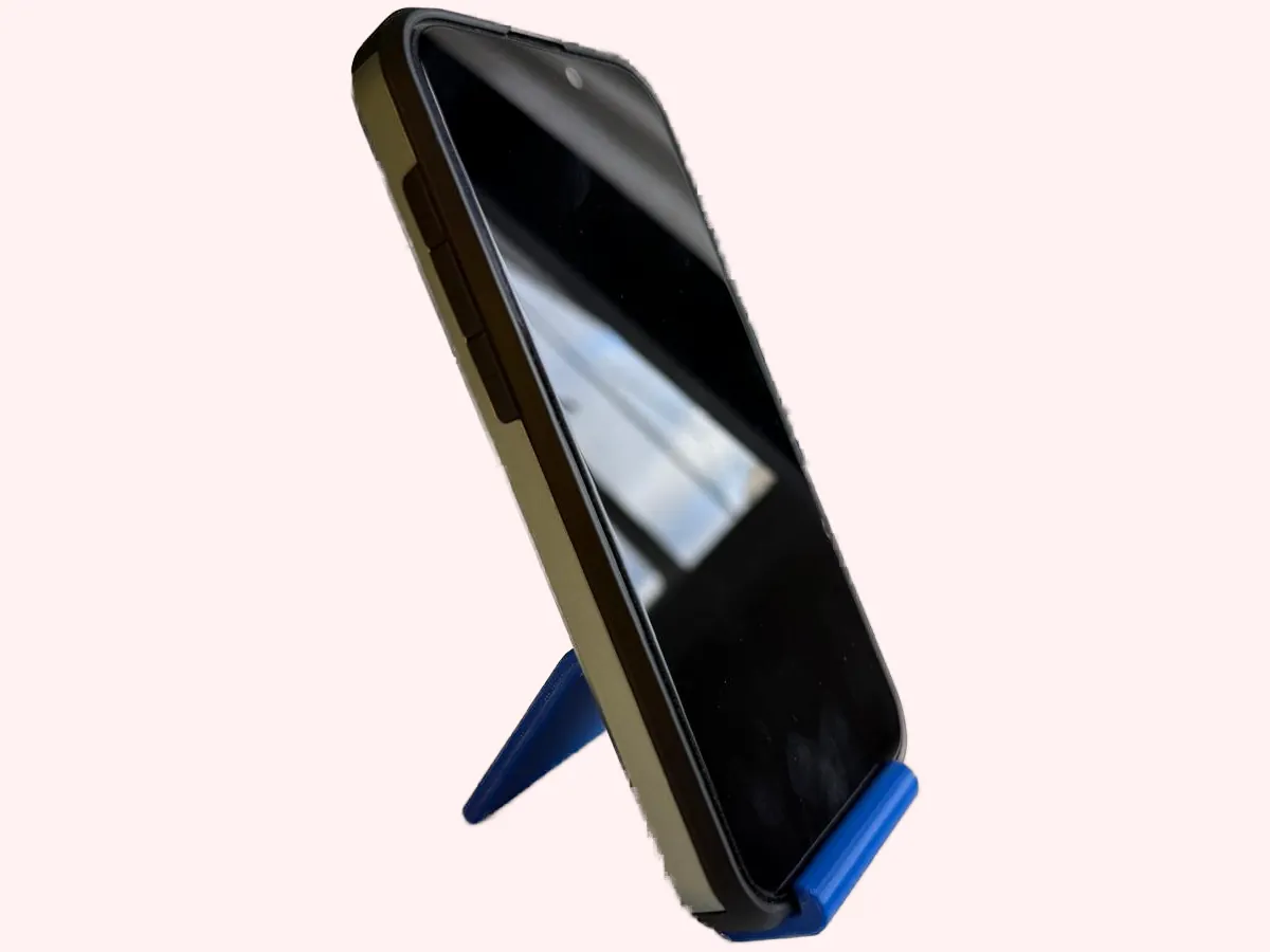 Soporte Slim azul sosteniendo un teléfono