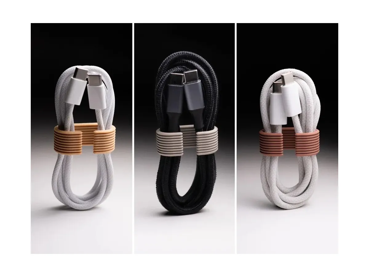 Render de organizadores que sujetan cables enrollados